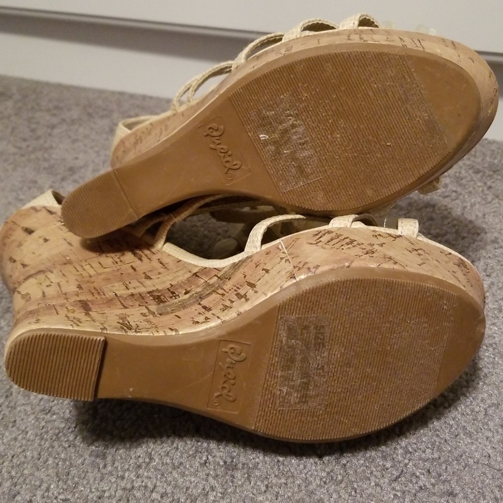 Wedges - Picture 5 of 7